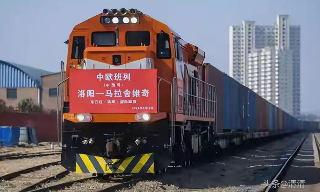 中欧班列滞留波兰，王毅与波兰外长会谈后双方承诺】

王毅在华沙与波兰总统纳夫罗茨