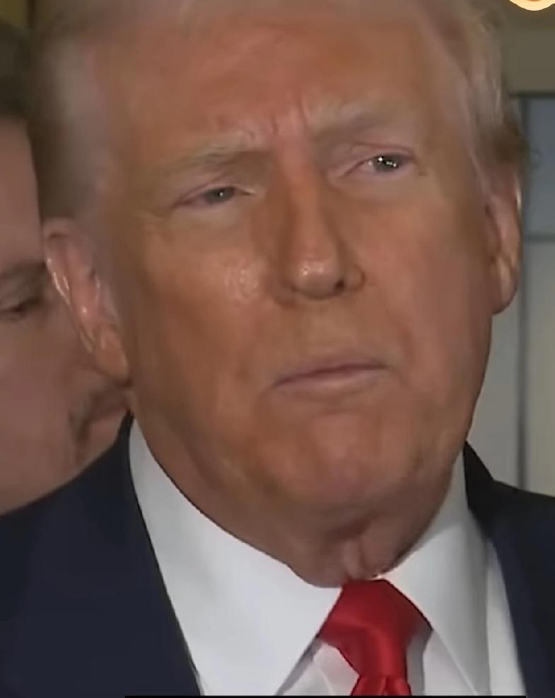 川普终究还是在稀土这儿栽了跟头！
30号，美国总统川普在韩国釜山参加了中美会谈，