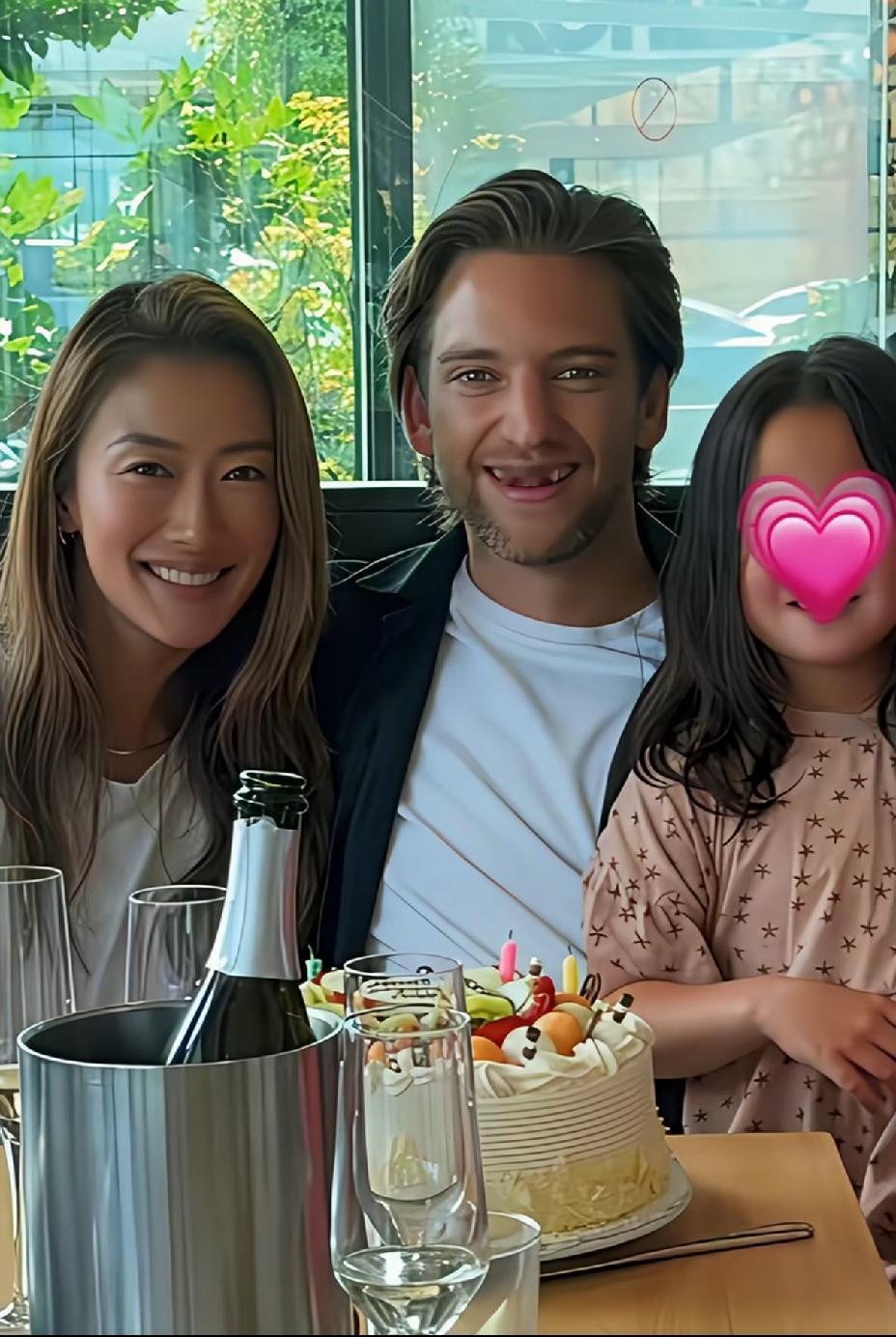 谢婷婷二婚嫁给老外，她老公长得太帅了。