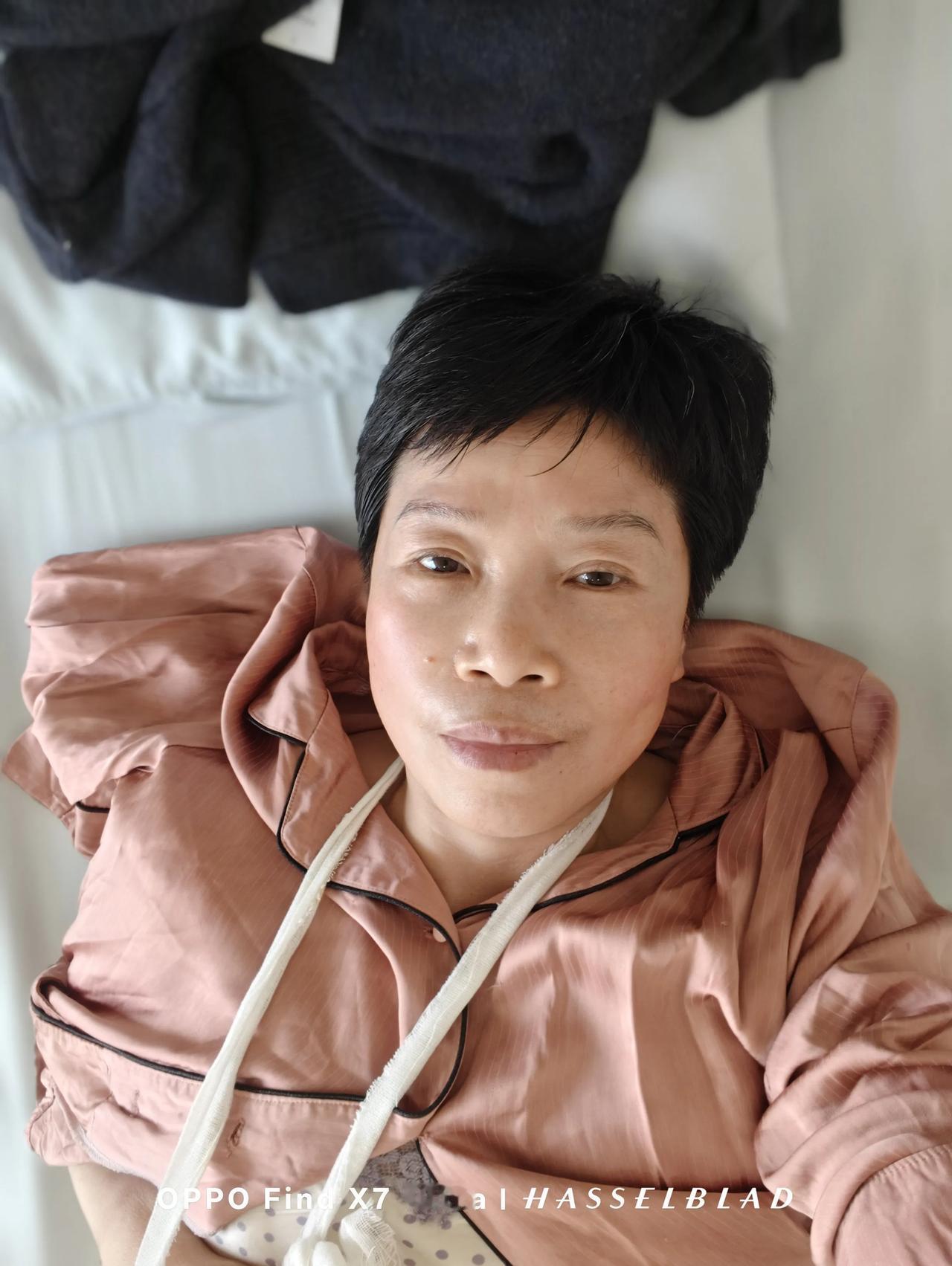 签就签，我紧张个啥？

我躺在那里，刷刷刷签下去，生死有命，富贵在天。

我不怕