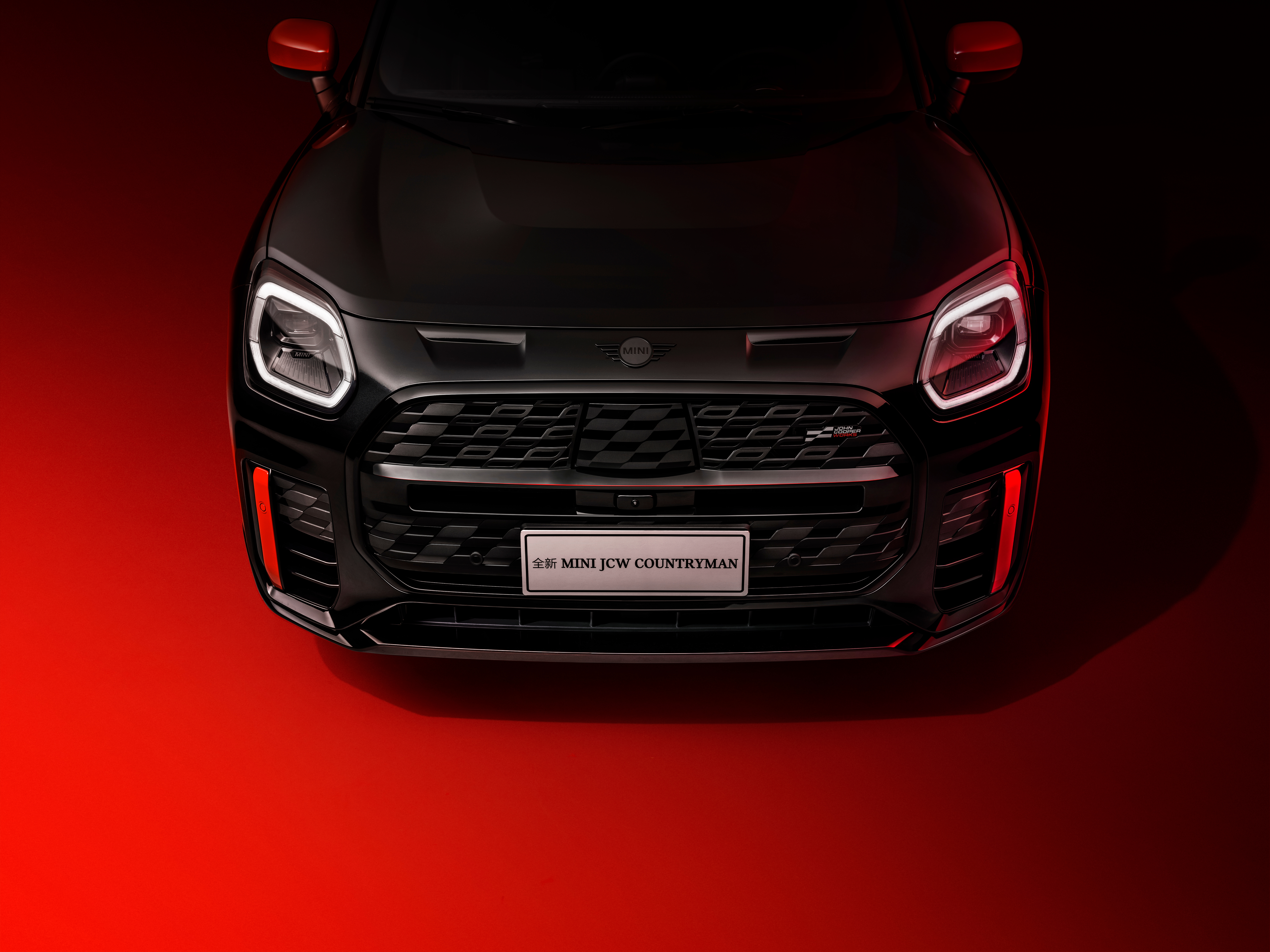 3月11日，全新MINI JCW COUNTRYMAN正式在中国亮相，并公布售价