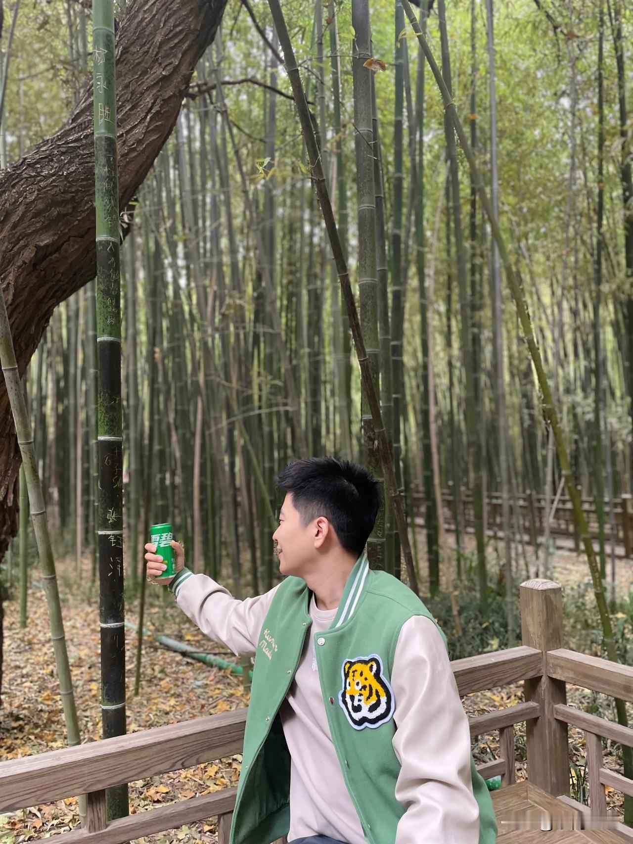 分享工作中的快乐小事在任何时候，做任何事情，都要有高兴的心态，人生本来就是无常，