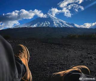 A股市惊现黑周五！但此刻的电脑屏幕，却照得我满脸红绿参半！我呆了半晌...