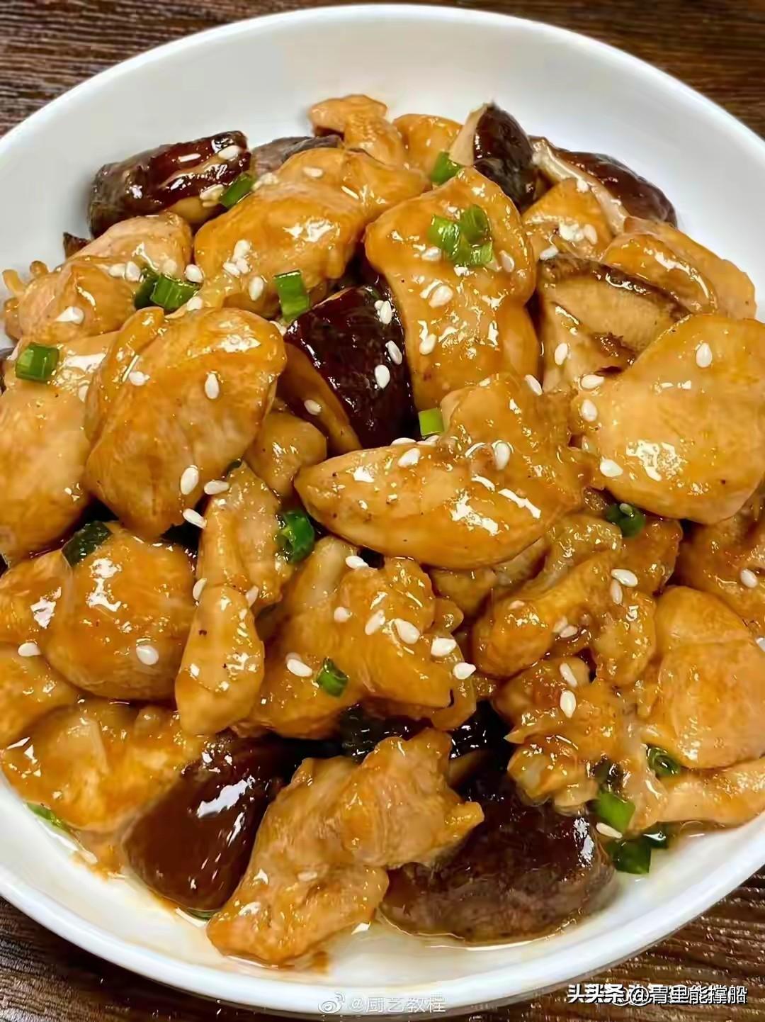 香菇蒸鸡，我家一周吃5次！蒸一蒸就上桌，鲜嫩多汁，连汤汁都不剩

 为什么这道菜