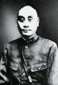 刘湘死后其妻和部下吃饭时，竟当众下跪痛哭：你们都是督办生前的好朋友、督办是被蒋毒