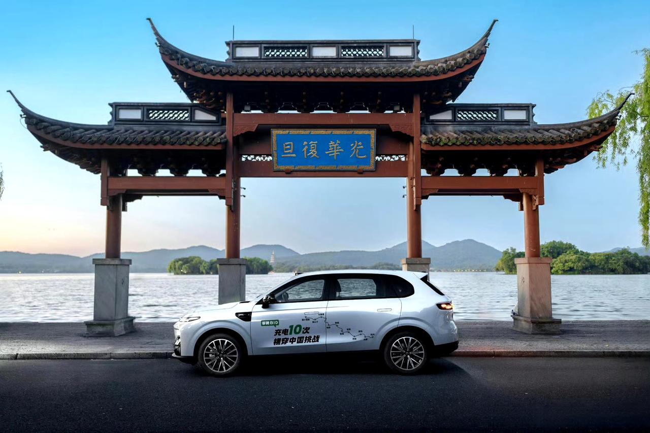 零跑B10 600这台车，带激光雷达，只要12.9万，而且续航是600km版本。