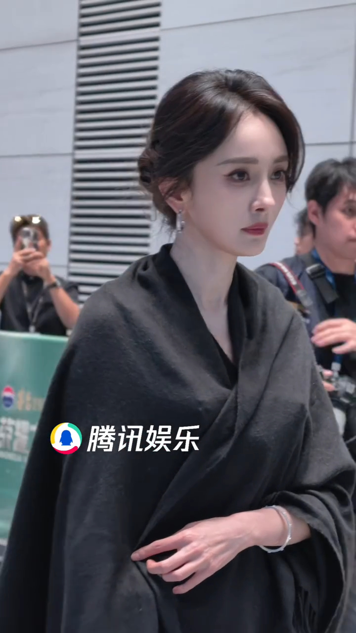 黑天鹅女神