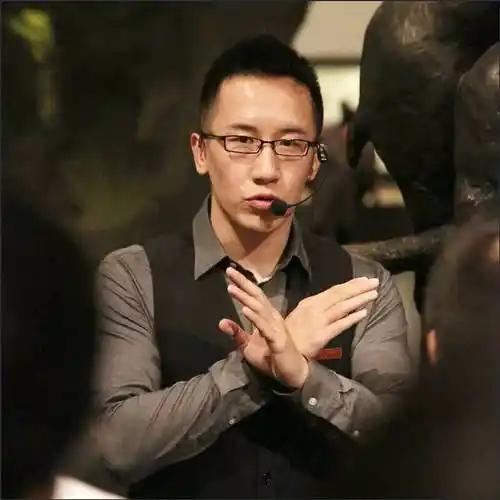 投资最大的问题是无智
       投资中，很多人认为亏钱是最大问题，实则无智才