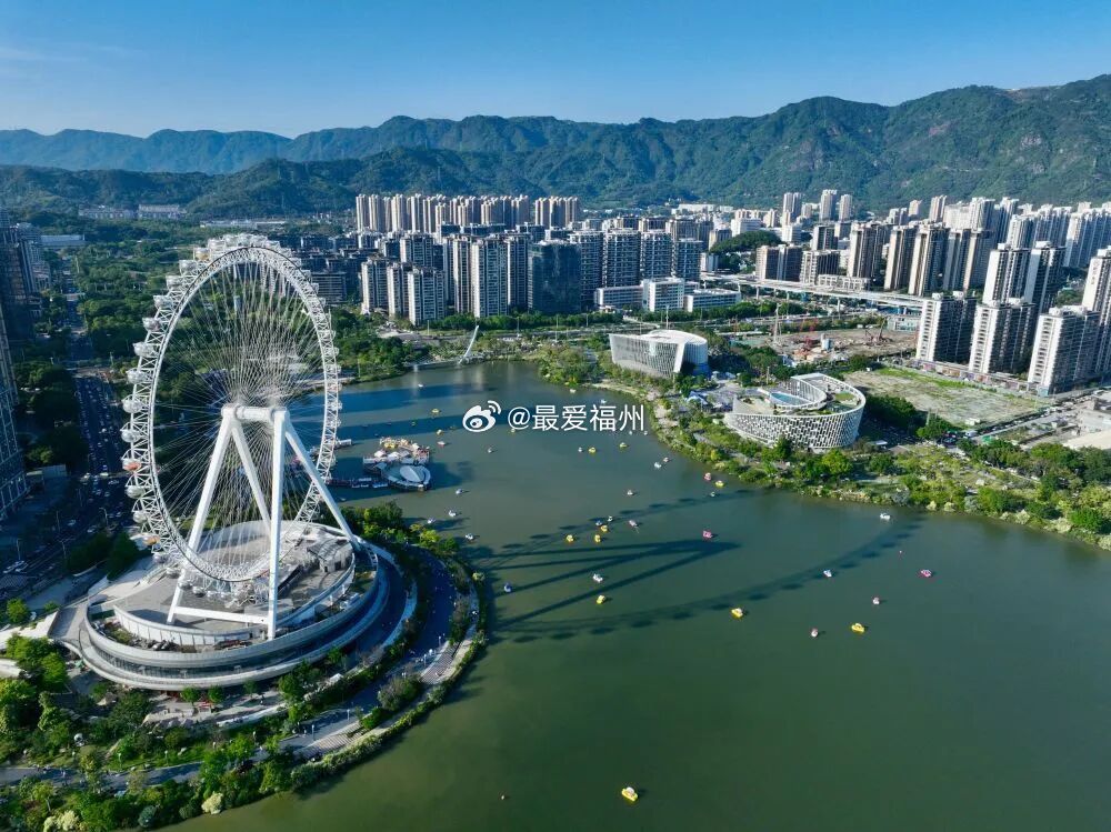 晋安湖城建图 远处的晋安湖壹号还在进行桩基施工 