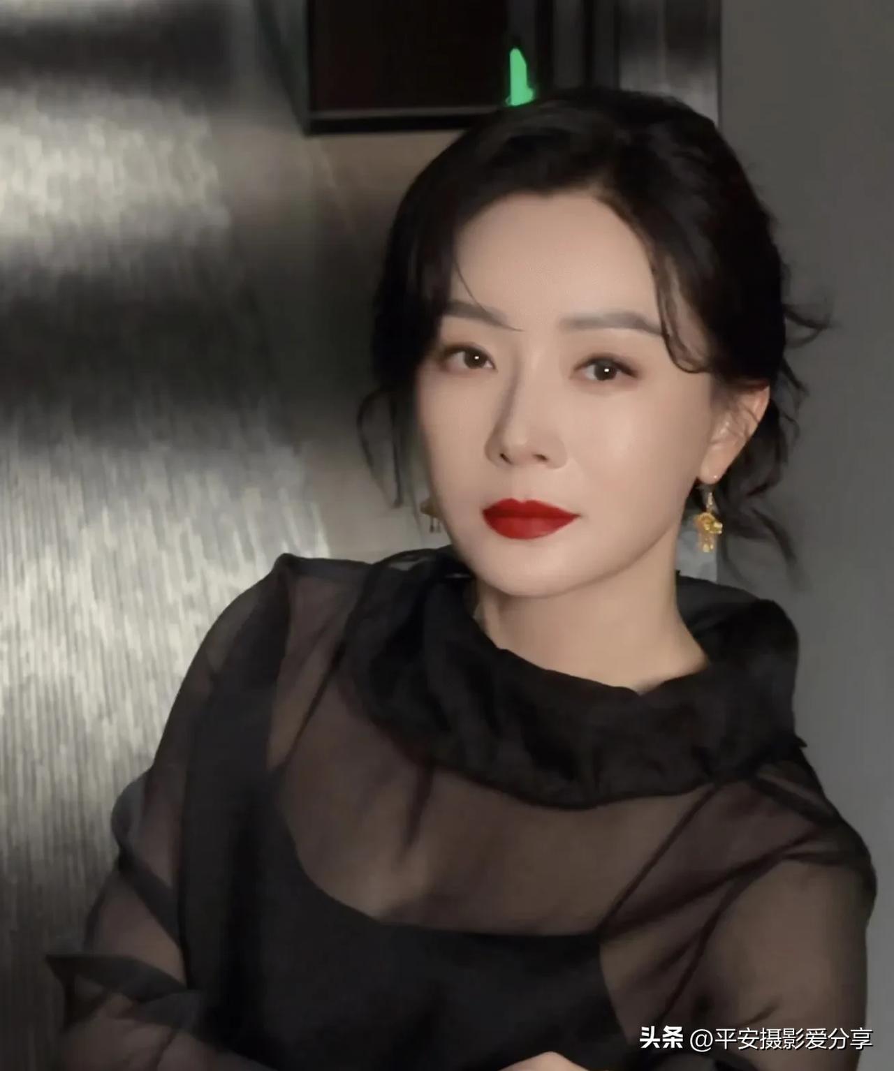 陈数老师如何才能让自己在穿搭上更有气质呢 女生穿旗袍会让男朋友更心动吗 如何穿搭