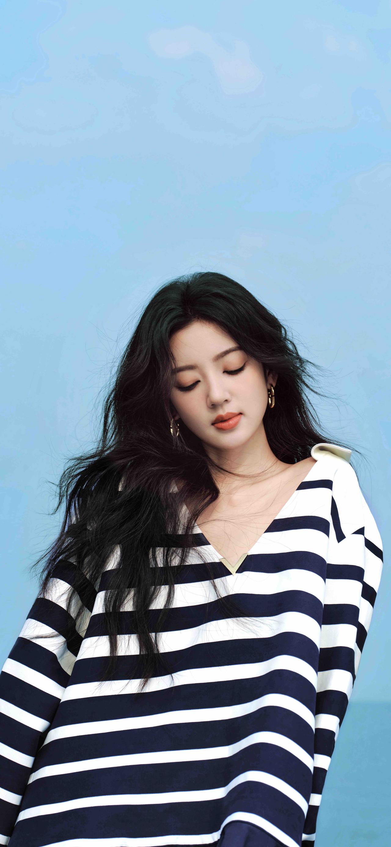 美女壁纸-第5929期-何瑞贤