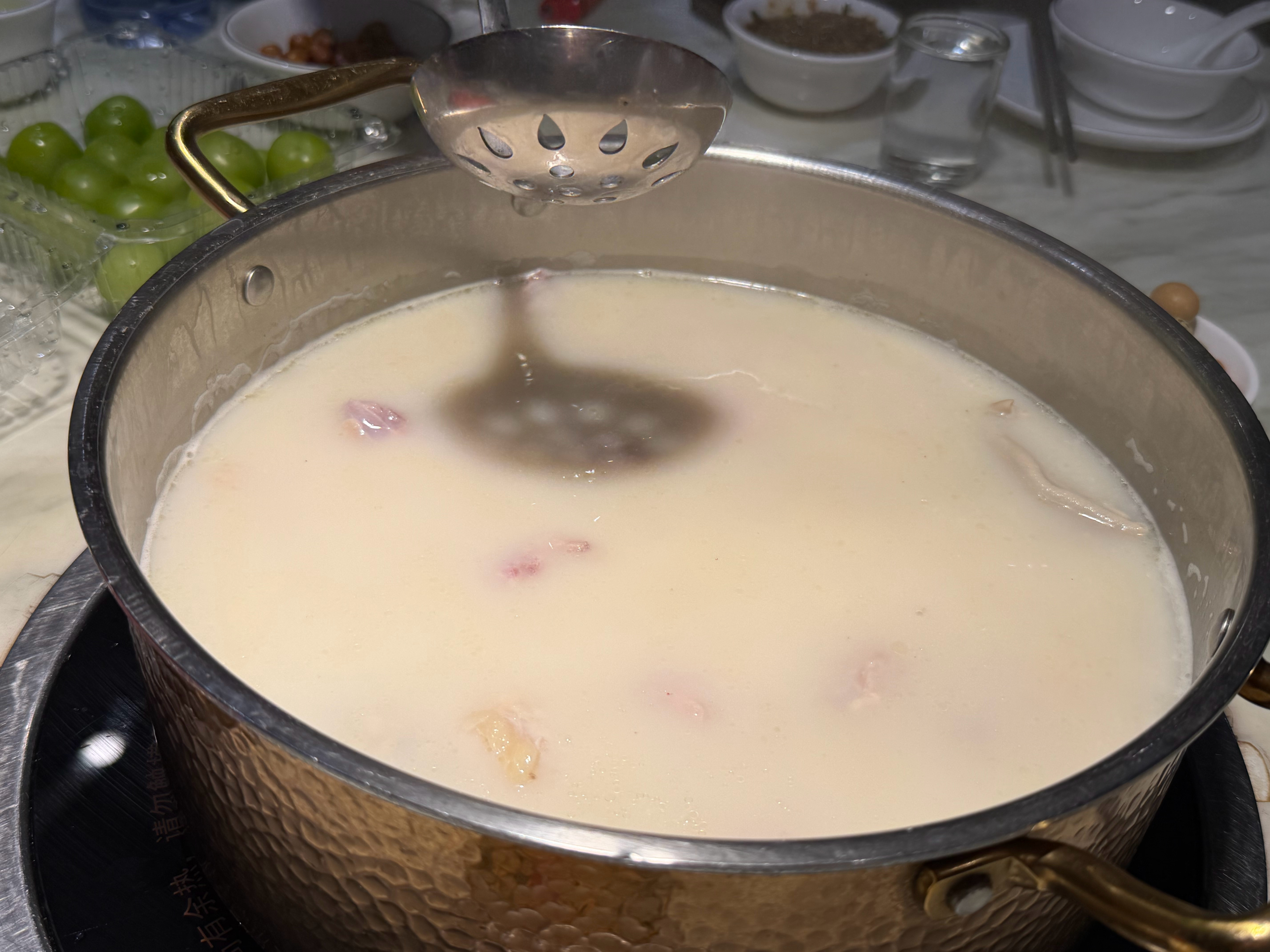 好久没吃猪肚鸡了，这玩意真鲜真香真好吃