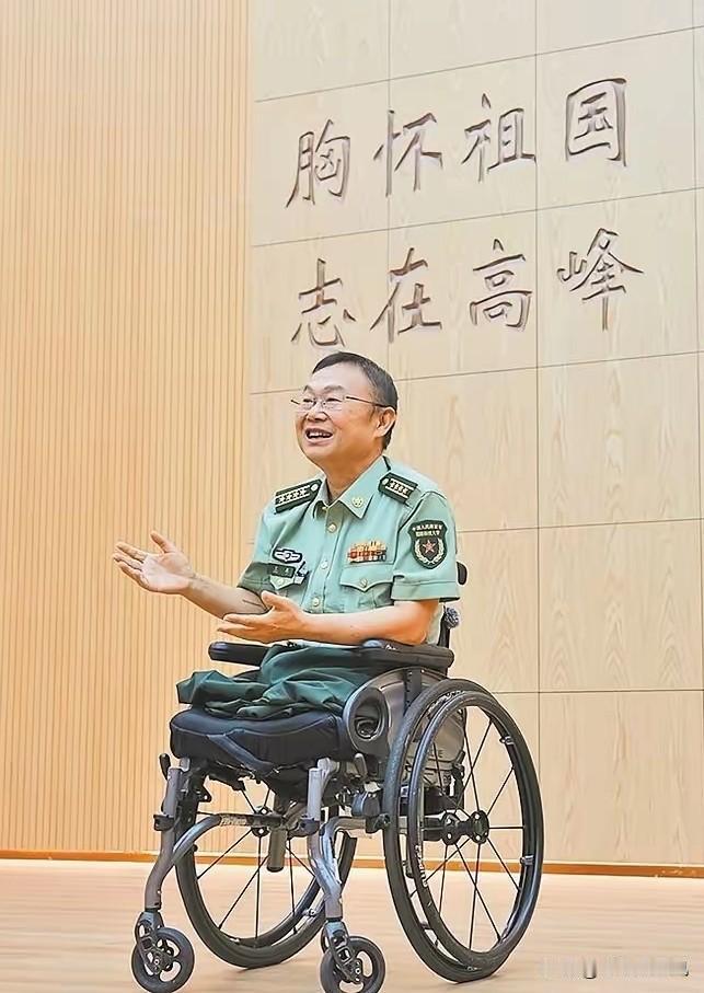 他才是青年该追的星，2026年7月29日，中宣部授予国防科技大学研究员王戟“时代