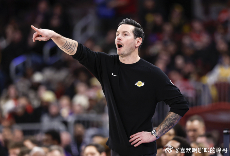 NBA常规赛，湖人110-113不敌活塞，9连胜终结。赛后，湖人主教练雷迪克接受