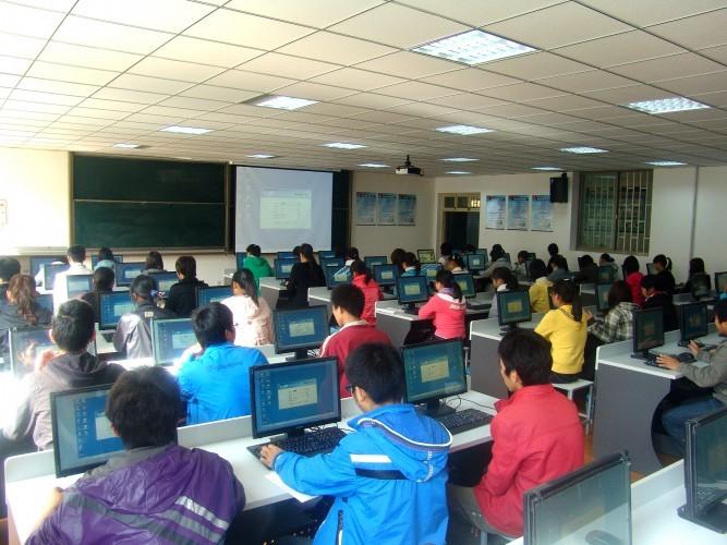 教培现在最厉害的是能够招得到那么多学生！