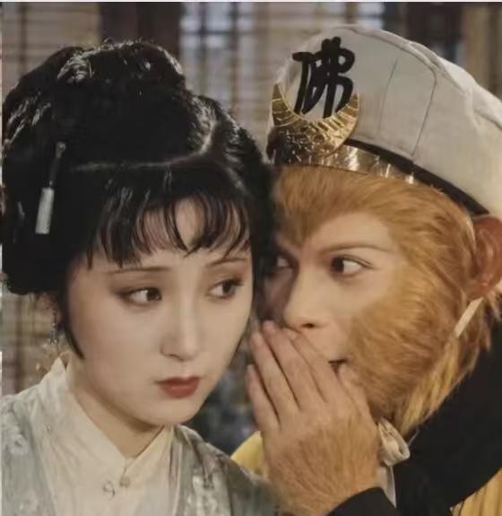 悟空悄悄的对黛玉说
明天就开始放假啦
从中秋放到国庆
5号才开始上班
公司错峰放