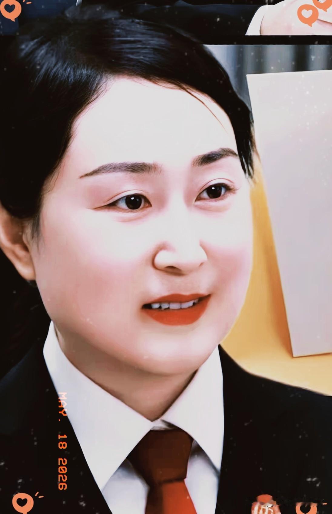 宝鸡有位女法官，龚培静。
前脚刚办完一批扫黑除恶的大案，卷宗摞起来比人都高，后脚