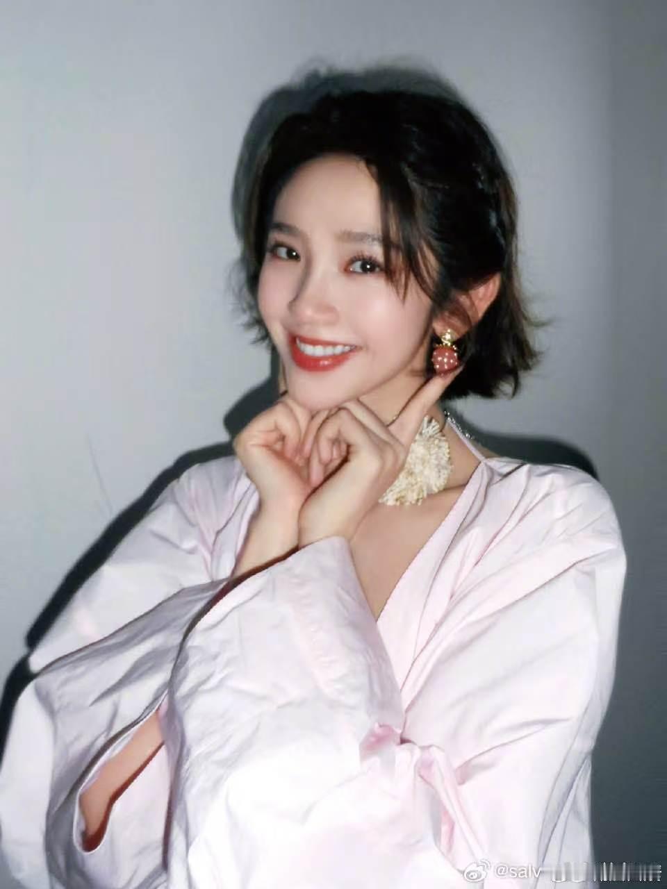 唐艺昕谈与孩子相处要有边界感别以爱之名束缚孩子，每个孩子都是独立个体，接纳差异性