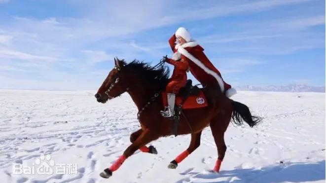 深切缅怀人民的好干部，用发表文字表达，用最美的语言评论表达，怀念她是一个全心全意