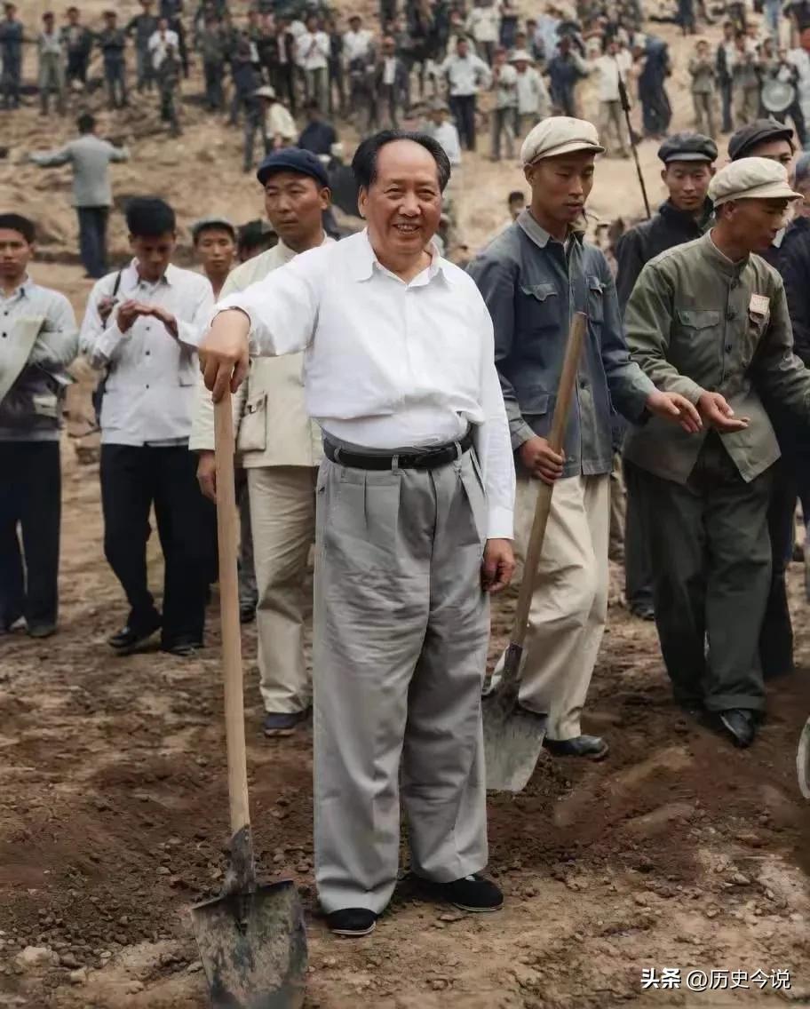刷屏全网的十三陵老照片！几代国人纷纷破防，真相撕碎当下浮躁的形式主义
 
阅读此