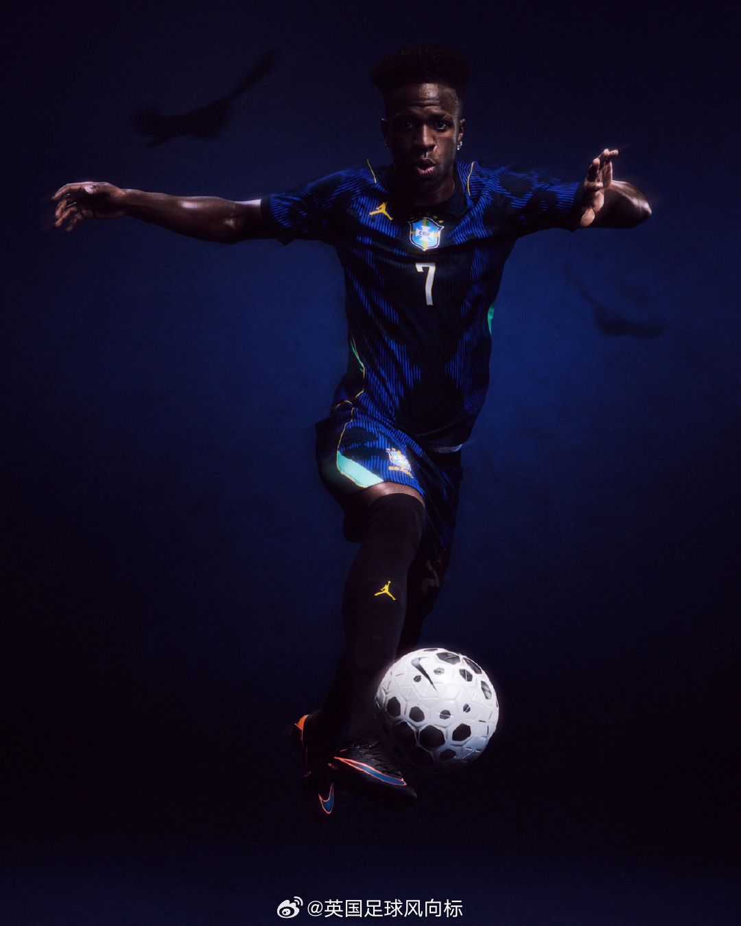 【世界杯新战衣】巴西国家队，2026世界杯新版客场球衣正式发布。话说，图1当中那