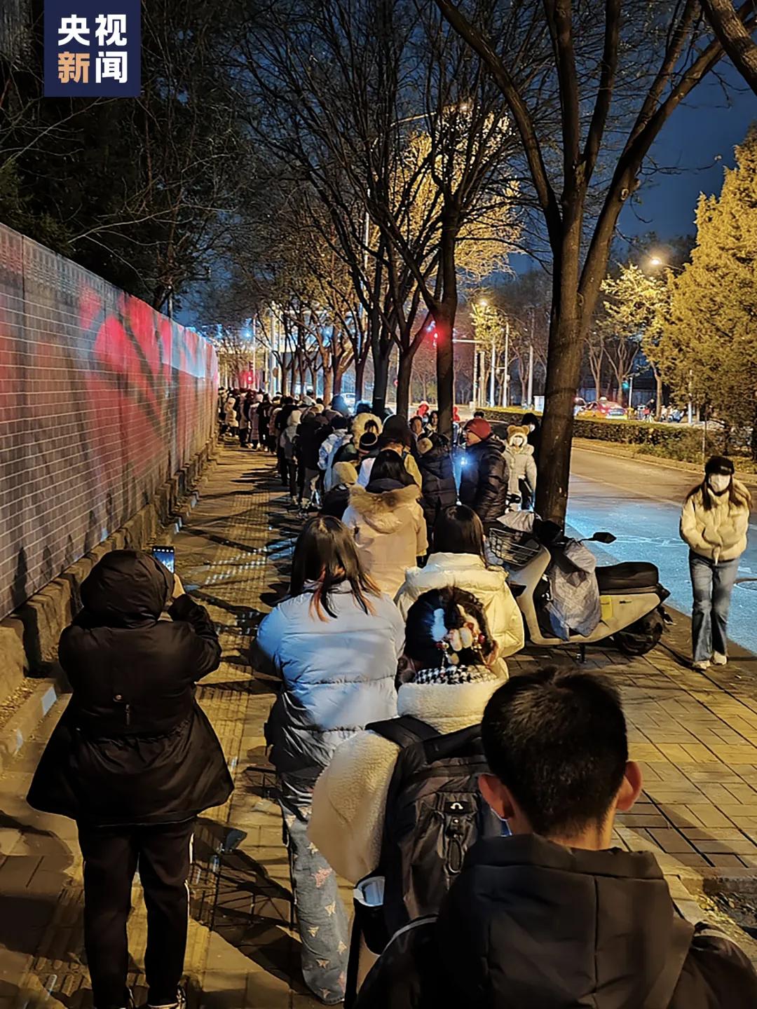 农村阿姨一招鸭腿冒充鹅腿成功欺骗清北学霸十几年无人知晓

清北学霸竟被鸭腿骗了十