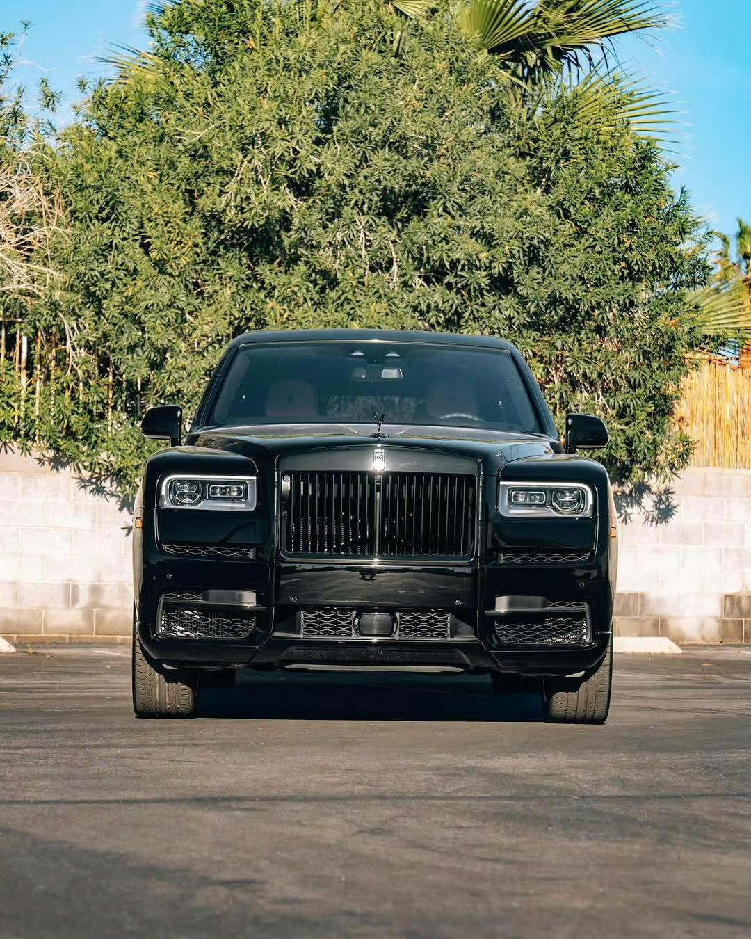 劳斯莱斯 Cullinan Black Badge 