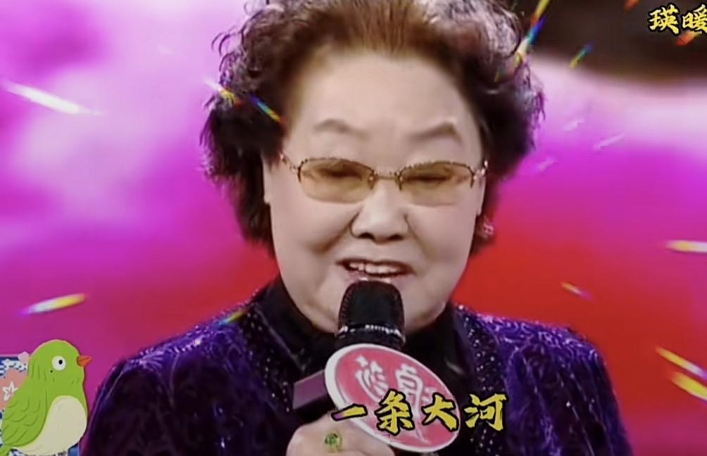 老一辈歌唱家郭兰英，未曾经过艺术院校标准化的程式化培养，是浑然天成的歌唱天才。听