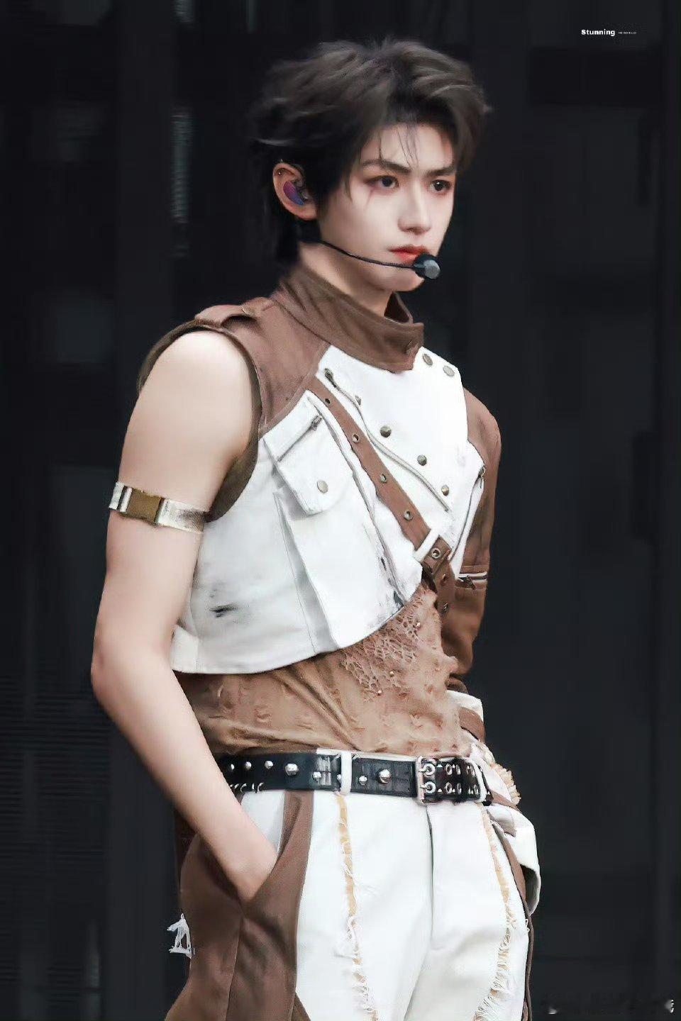 TOP登陆少年组合TF家族新音出图，们TOP唱跳男团做得好