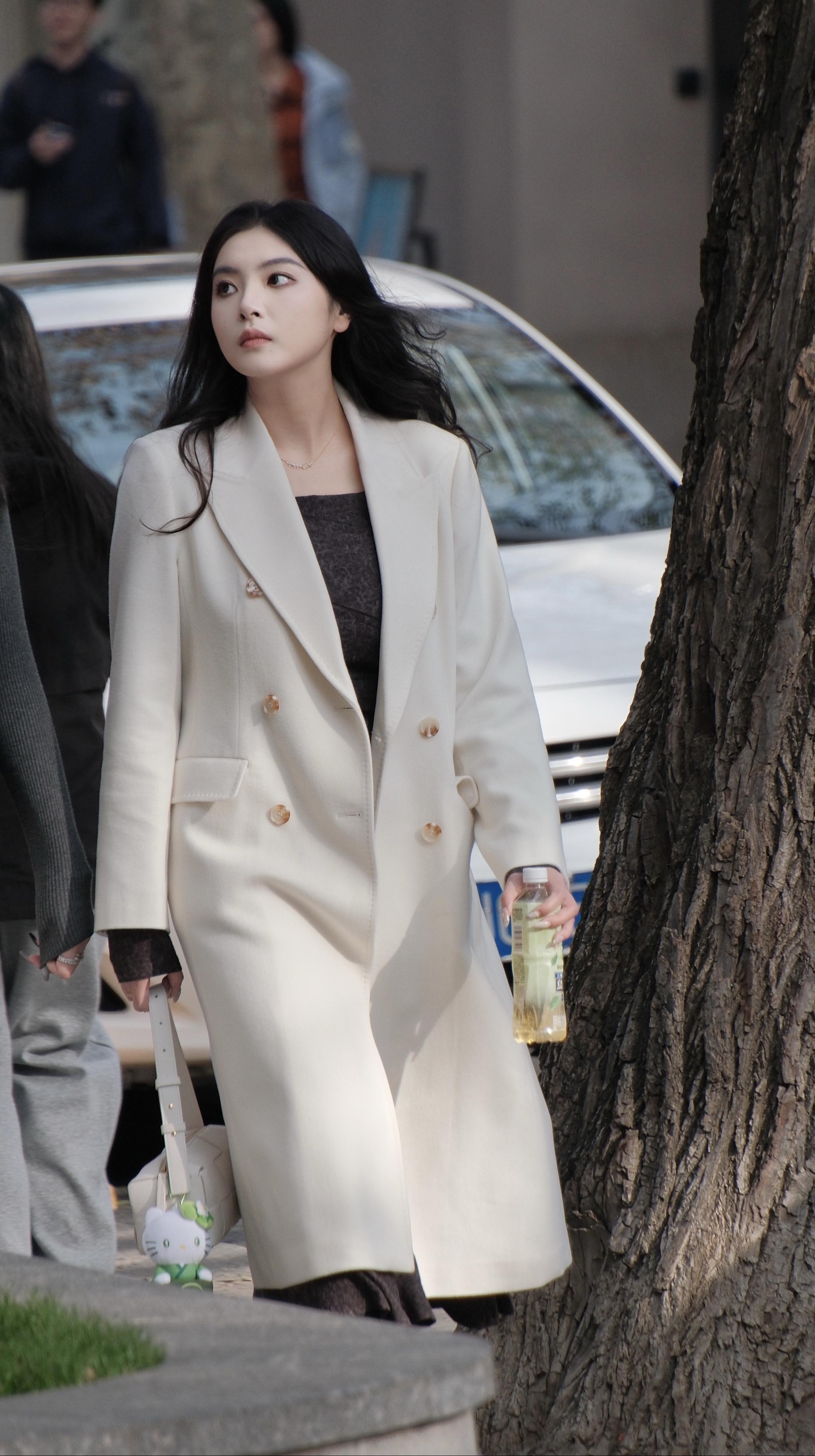 上海街拍。在她们身上我看到了一种向上的生命力！