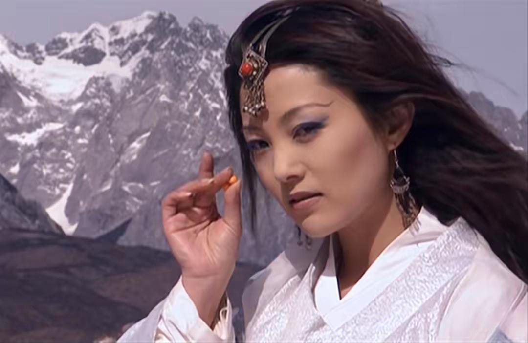 今天去玉龙雪山，说起来第一次认识玉龙雪山还是03版天龙八部里李秋水大战天山童姥时