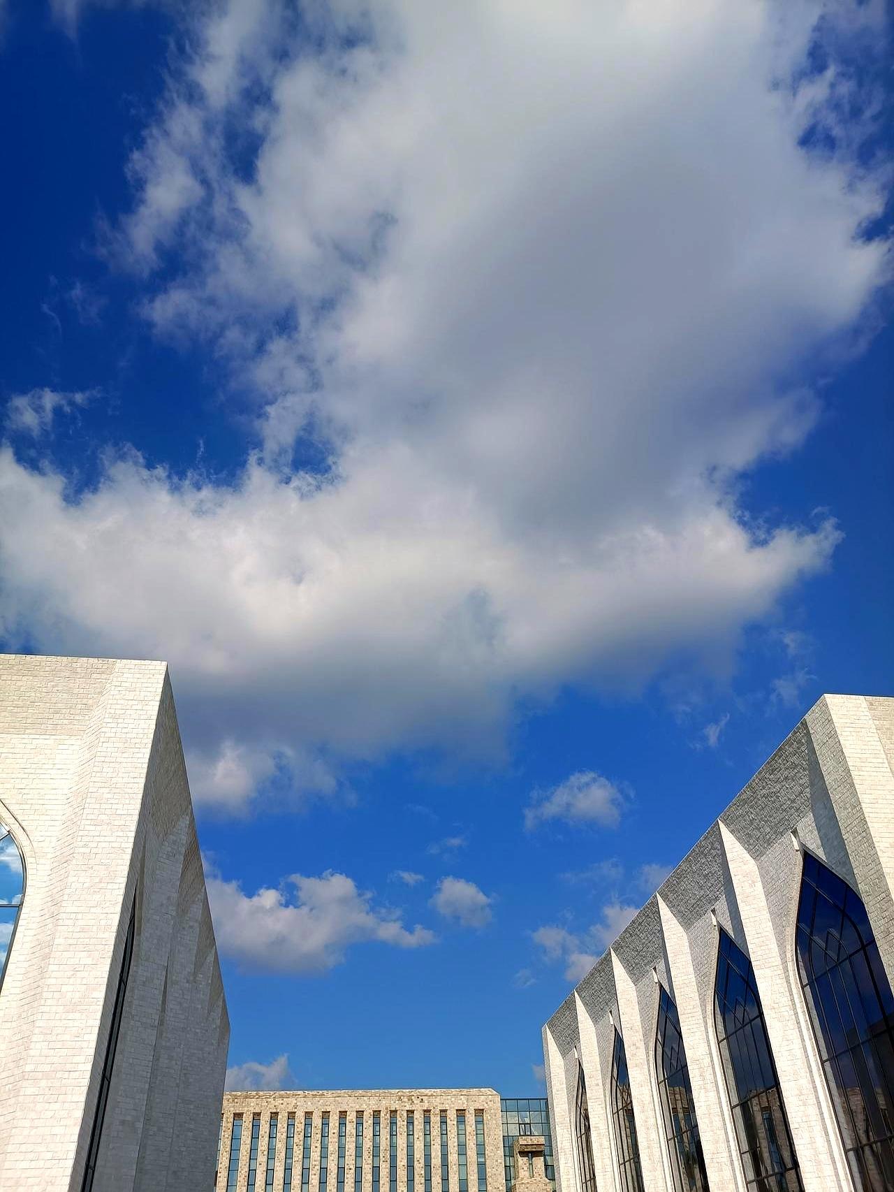 61岁阿姨掏心窝子的话，你手里有退休金和存款，还天天想着省给儿女吗？
说白了，你