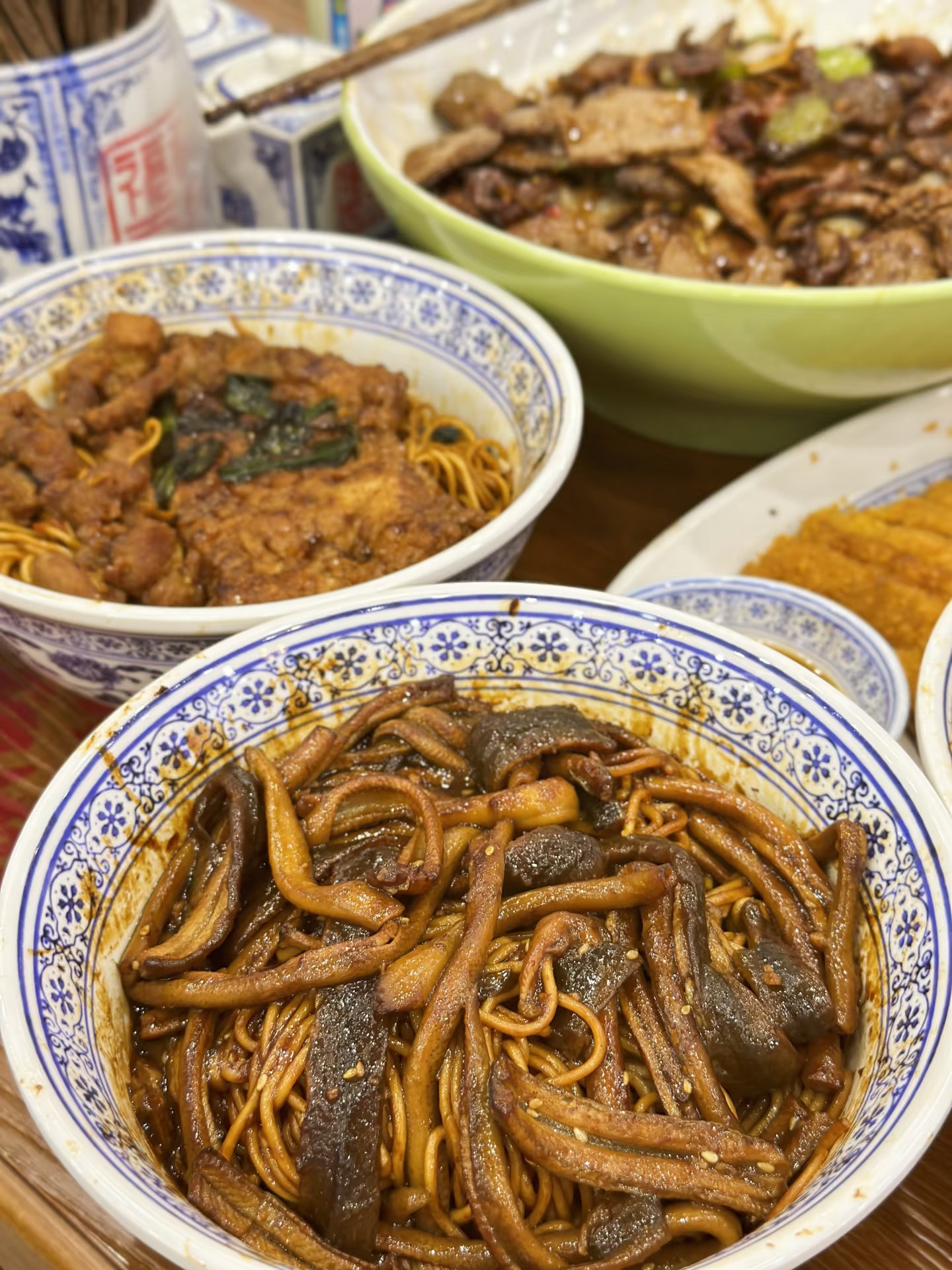 华熙惊现排队王！福和面馆真的绝了🍜