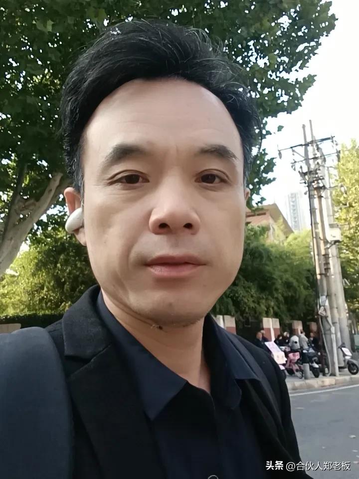 快两个月了，确实自己是自己不努力。什么事都没做，一点小事都提不起精神

还是一点