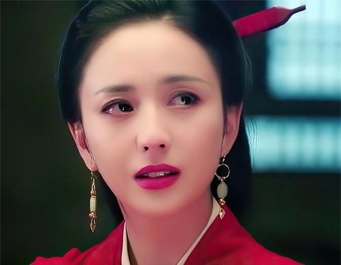 公元前473年，西施完成灭吴的任务，终于被接回越国。范蠡问：“西施该如何处置？”