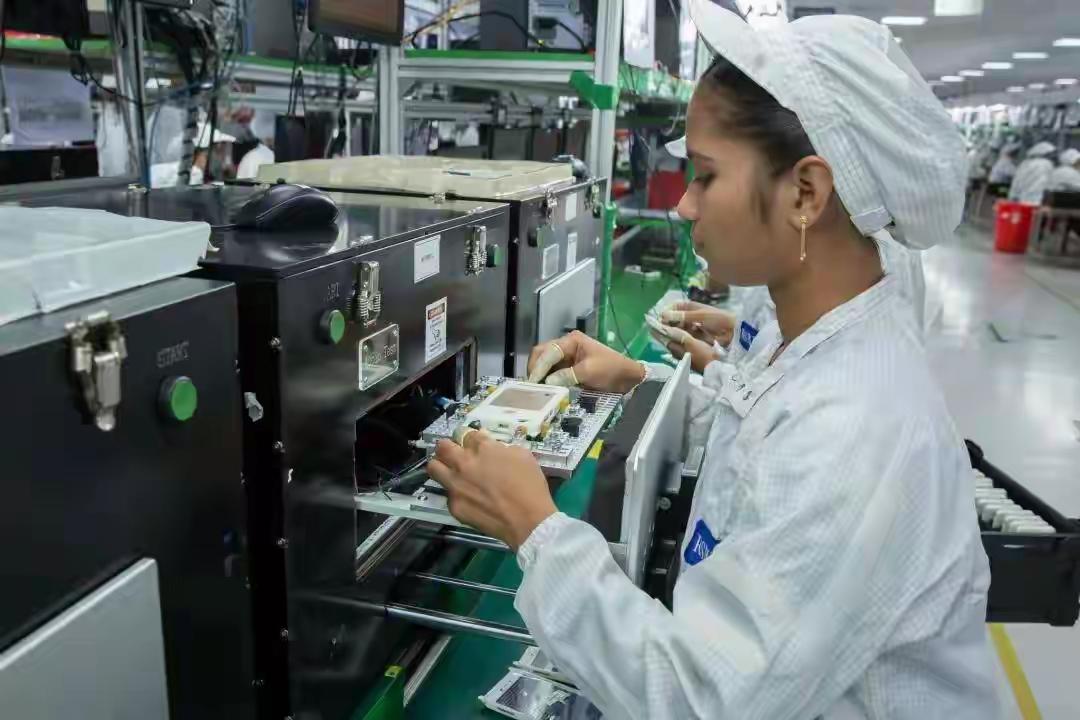 一份拖了整整一年半才批下来的合资意向书，最近让不少做外贸、搞制造的朋友心里直打鼓