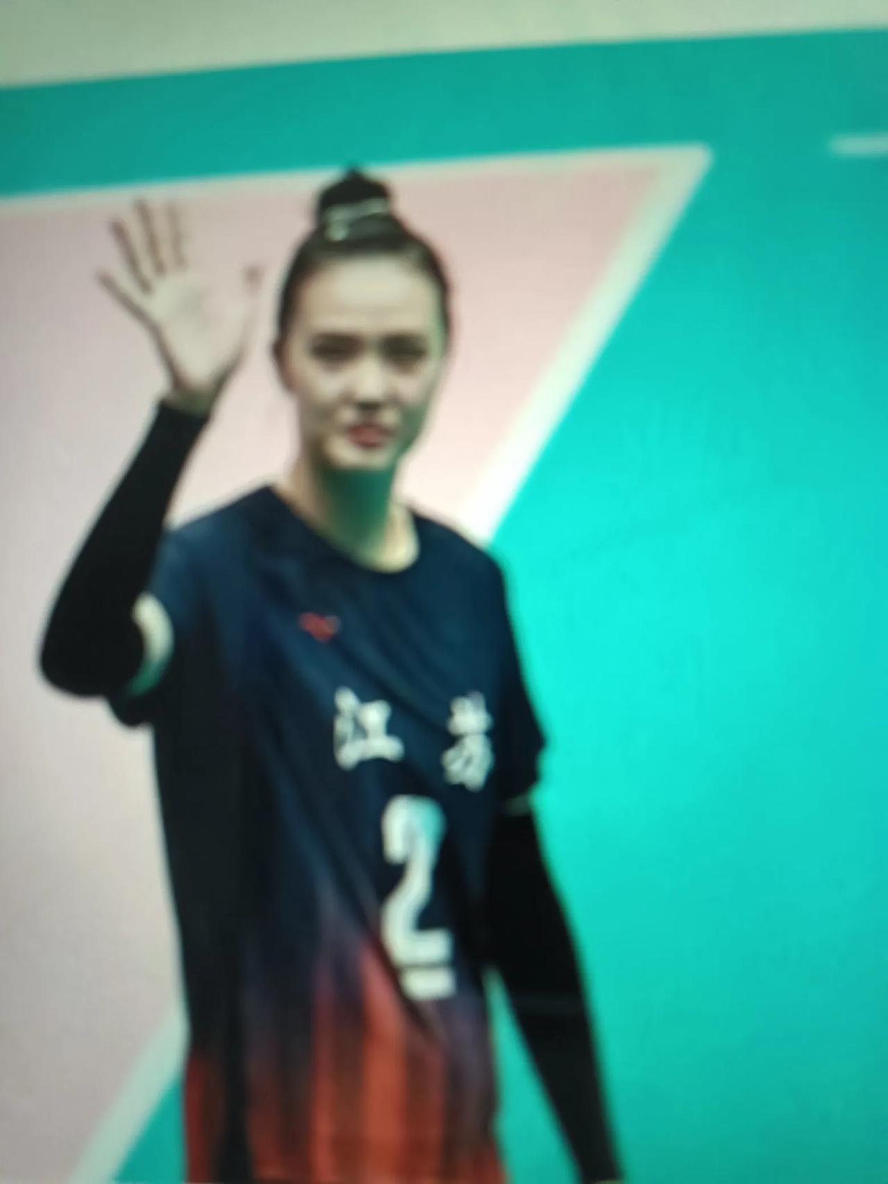 江苏女排与山东队的冠亚军争夺战，本想着是一场势均力敌、火星撞地球的比赛，没想到却