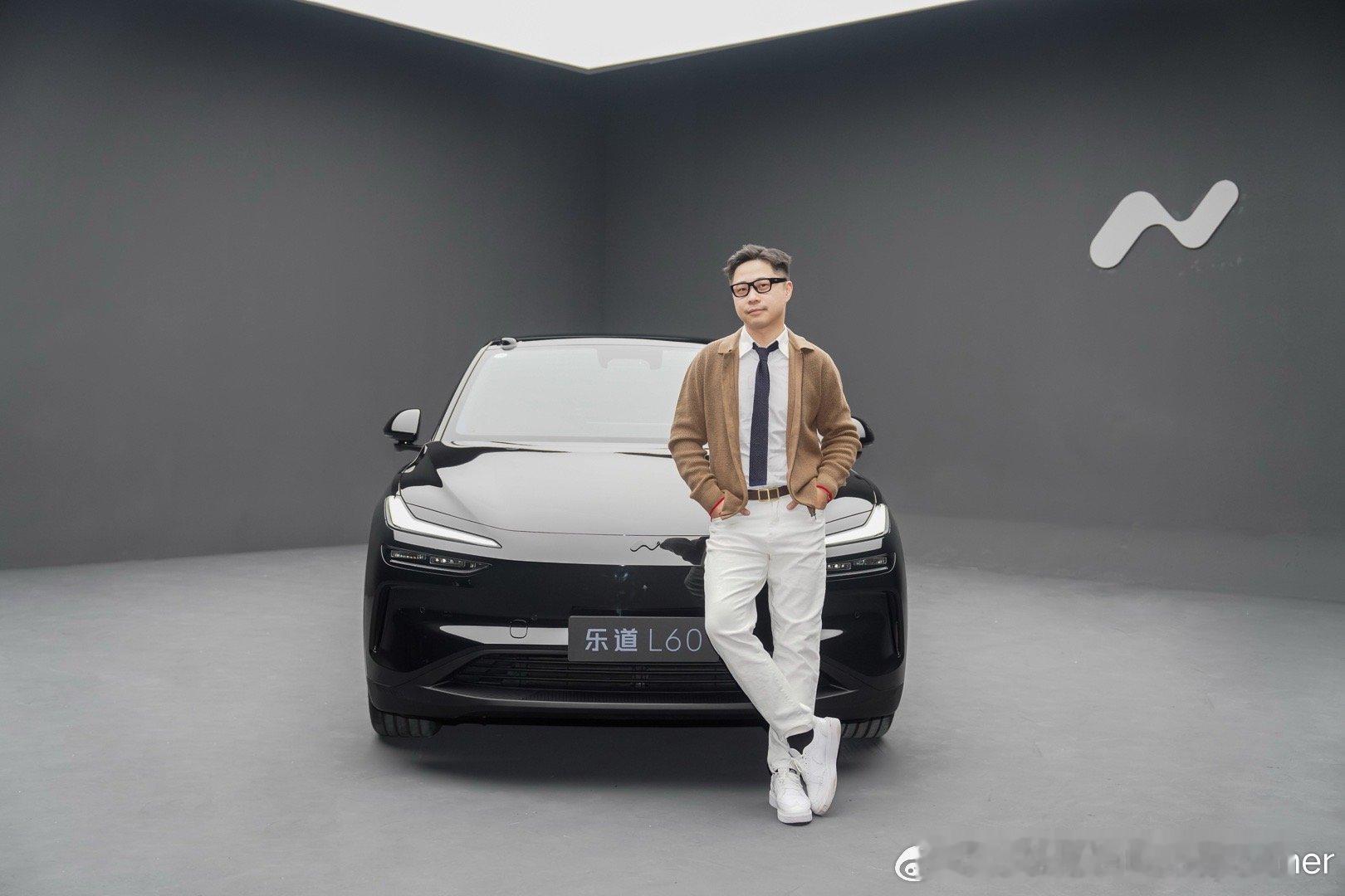 氛围已经烘托到这了！那就上一组我自己和乐道L60黑骑士照片吧乐道l60黑骑士