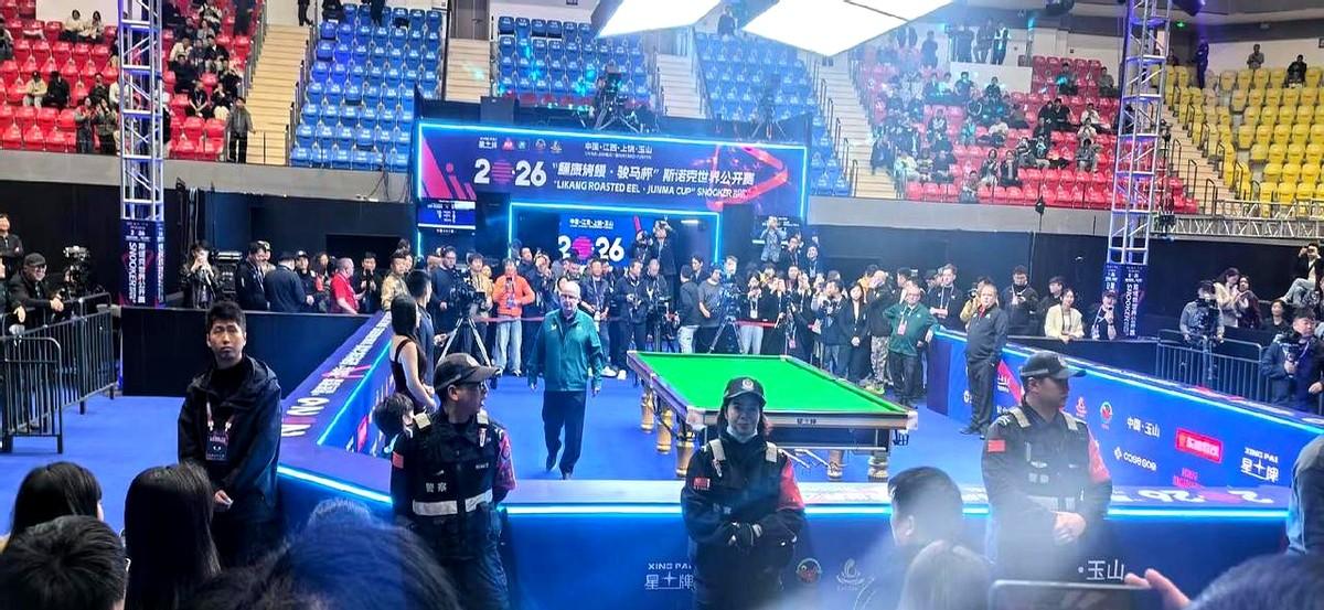 斯诺克决赛还能这么打？！简直是神仙打架！

泰国选手塔猜亚在江西玉山体育中心上演