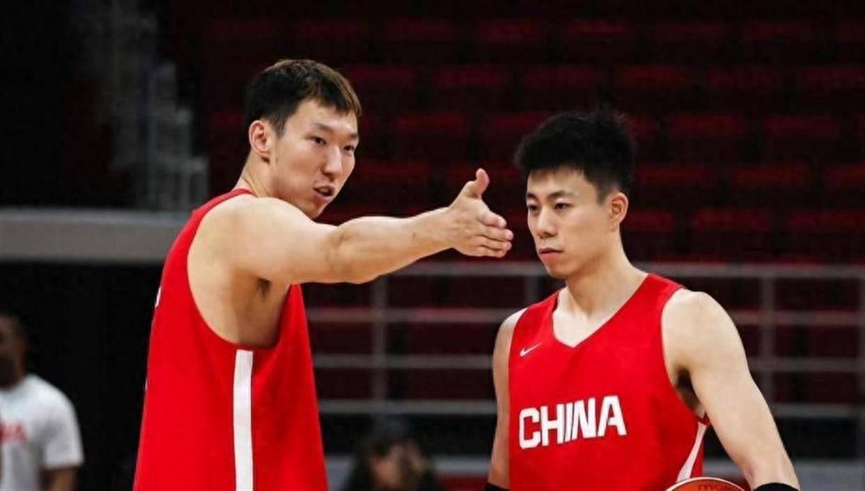 按常理国家队应该把最优秀的球员集中在一起，通过演练磨合，代表国家参加各级国际赛事