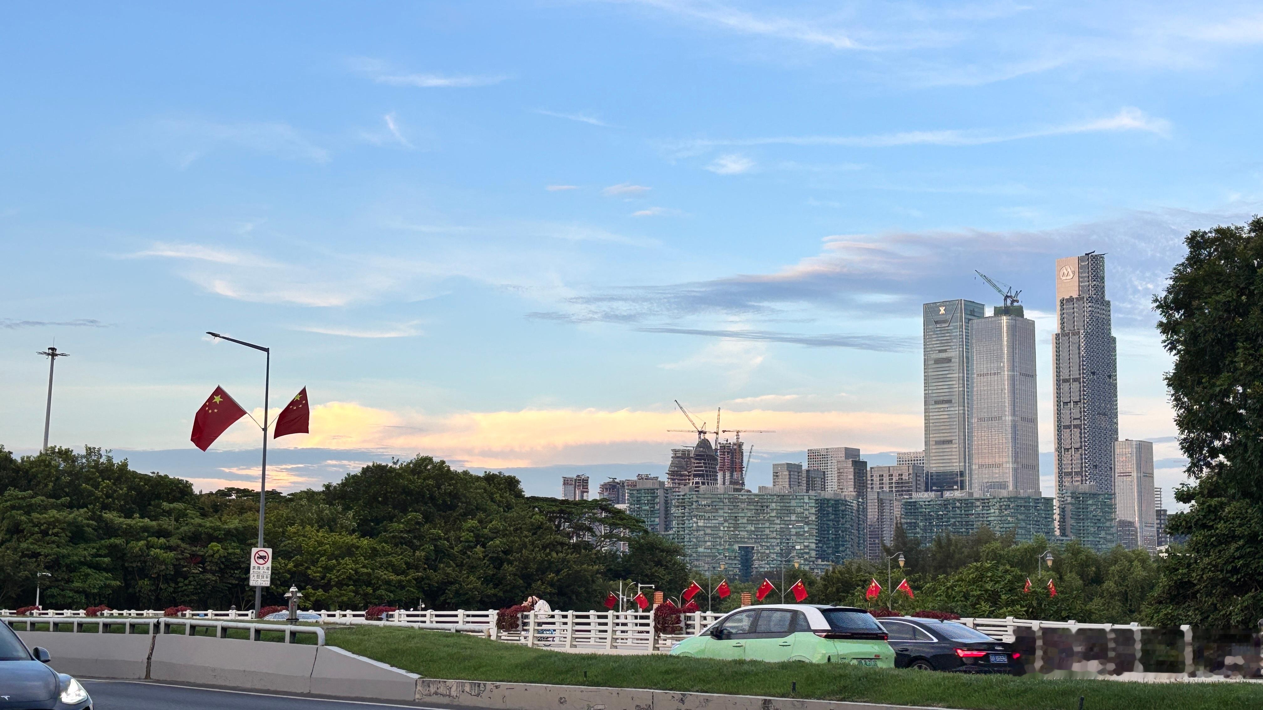 上一次去深圳，是20多年前，我还在做贸易出口的时候。当时和美国老板一起出差到深圳