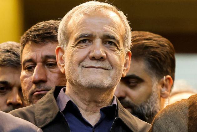 伊朗传来消息

4月1日凌晨，伊朗总统佩泽希齐扬突然放话，说伊朗愿意结束跟美以的