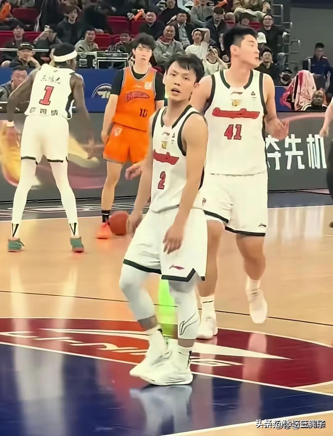 你徐杰不感谢谁，也应该感谢浙江方兴渡主教练王博。没有王博的宽广大气，哪里还轮到你