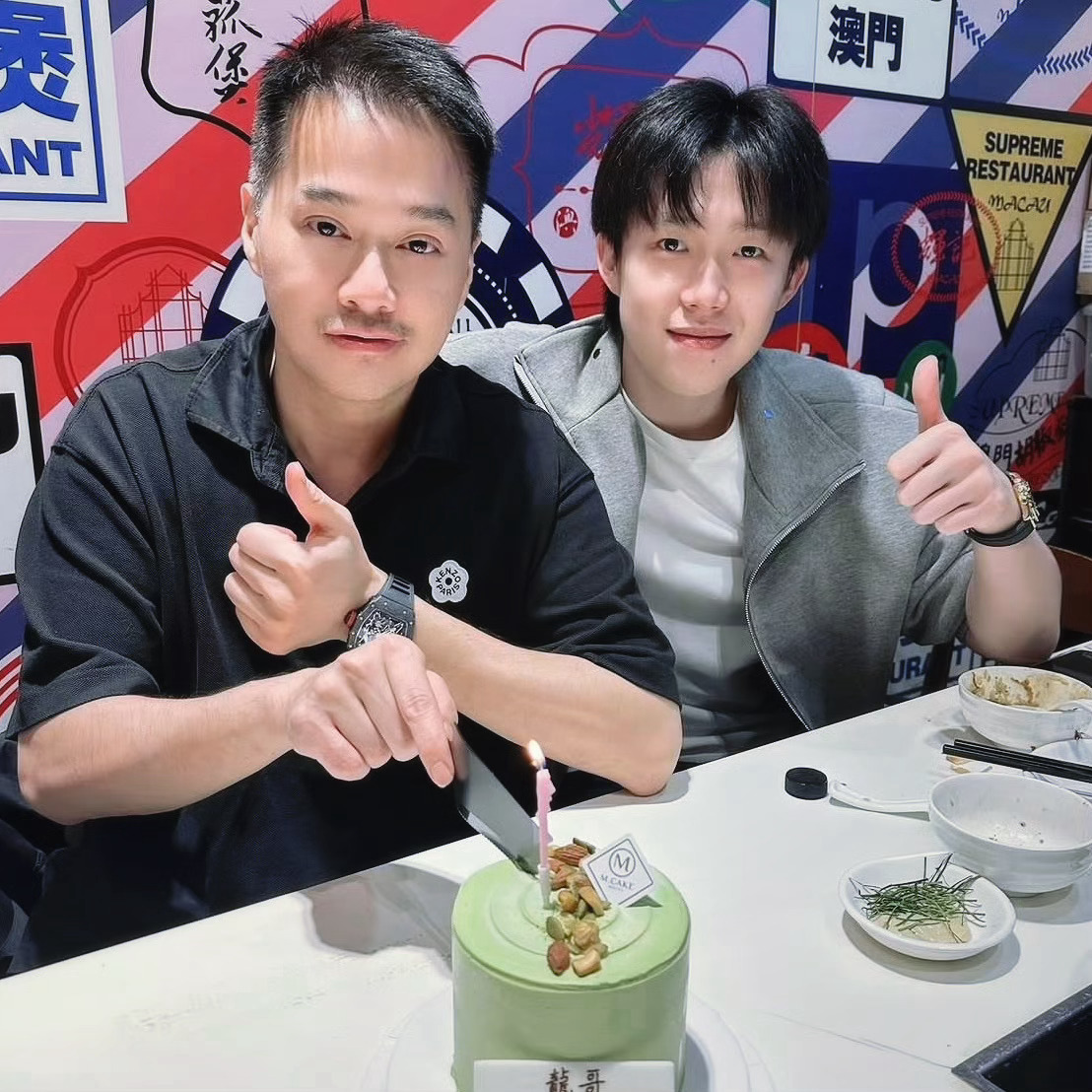 好白好嫩的研究生学长