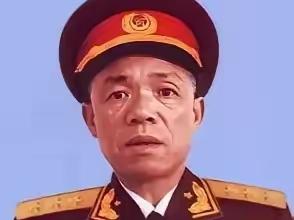 敢跨海灭敌的韩大胆，在家挥拐杖训儿子：不许直呼毛主席名字

 
谁能想到，战场上