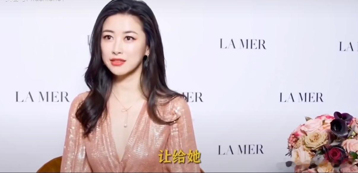 终于知道朱珠让给她文学有多爽追剧一边感慨一边理性吐槽😜剧情里让出去还被霸总偏爱