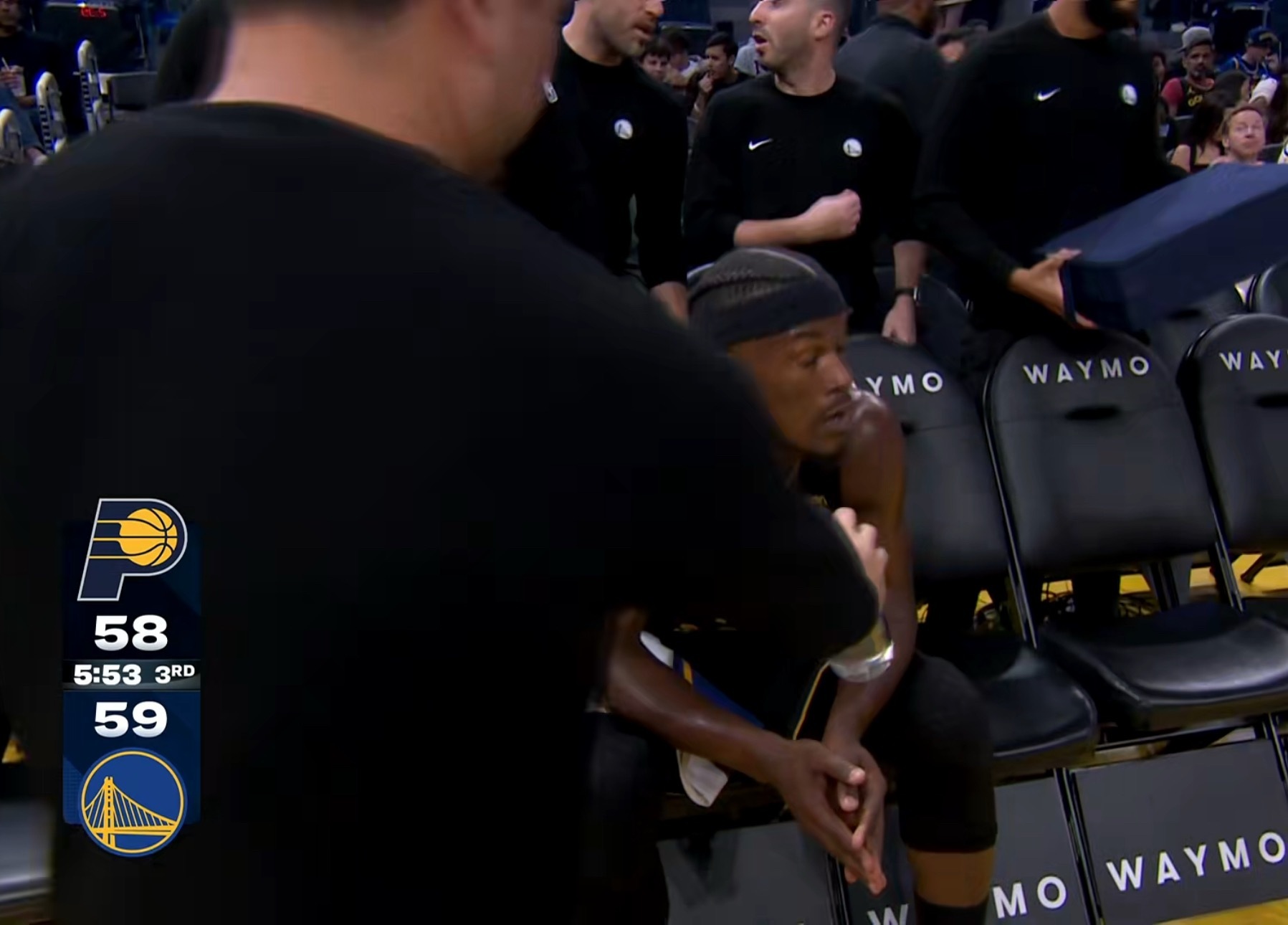 罚球2罚不中，巴特勒这是真累懵逼了，13/8拿下16分，苦苦支撑，但只靠JB硬往