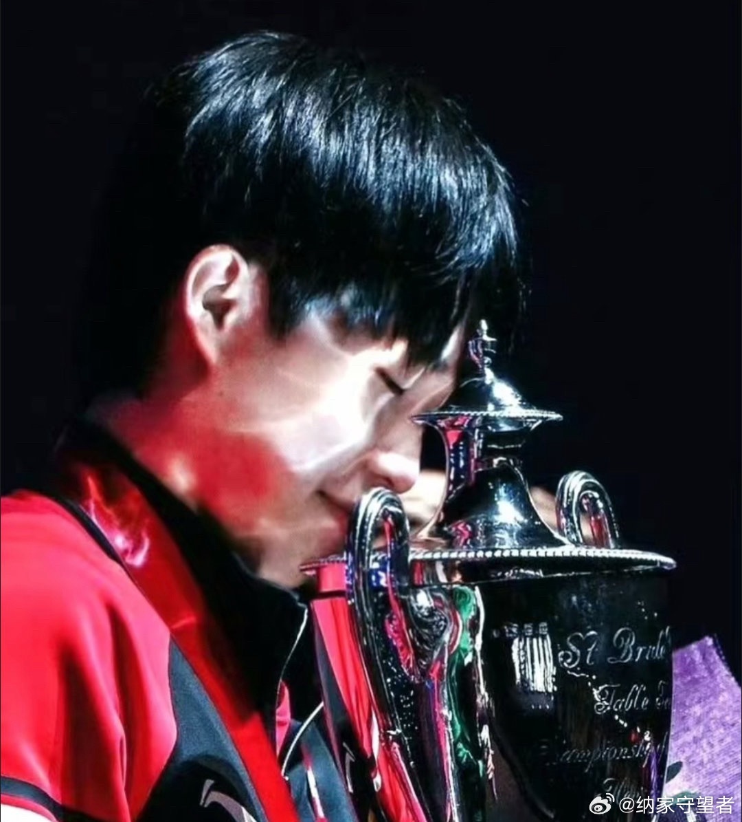 王楚钦说没成绩怎么捧都没好结果乒乓球运动员王楚钦近期在央视采访中明确区分了球迷正