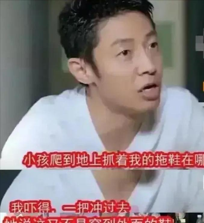 一次，撒贝宁回到家，看到龙凤胎孩子正在地上吃他的拖鞋，老婆李白就在一旁看着，并没