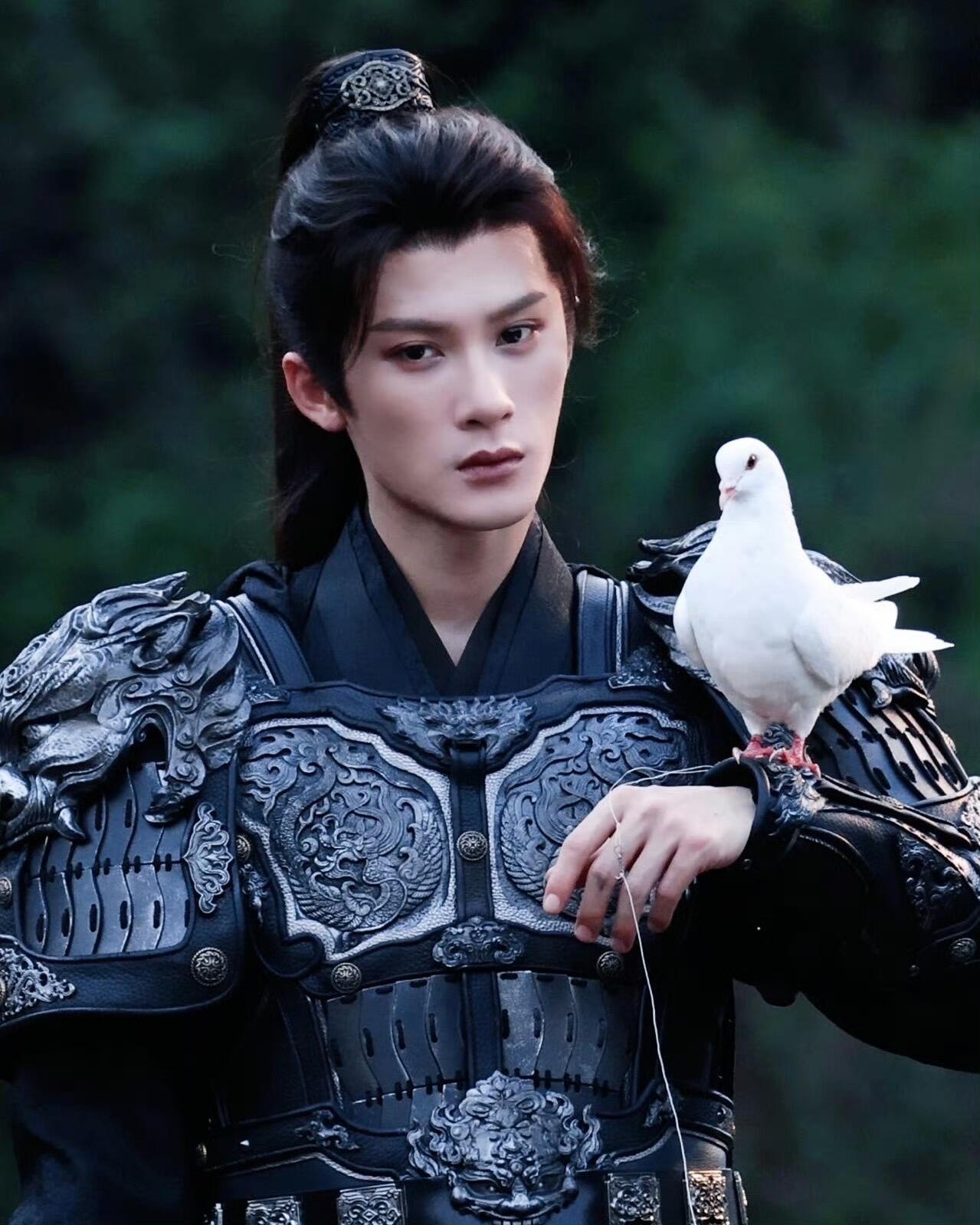 历史总是惊人得相似，让人产生联想檀健次谢却山 ‖檀健次